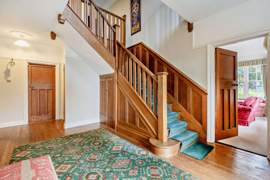 Property photo 2 of 31 Hall