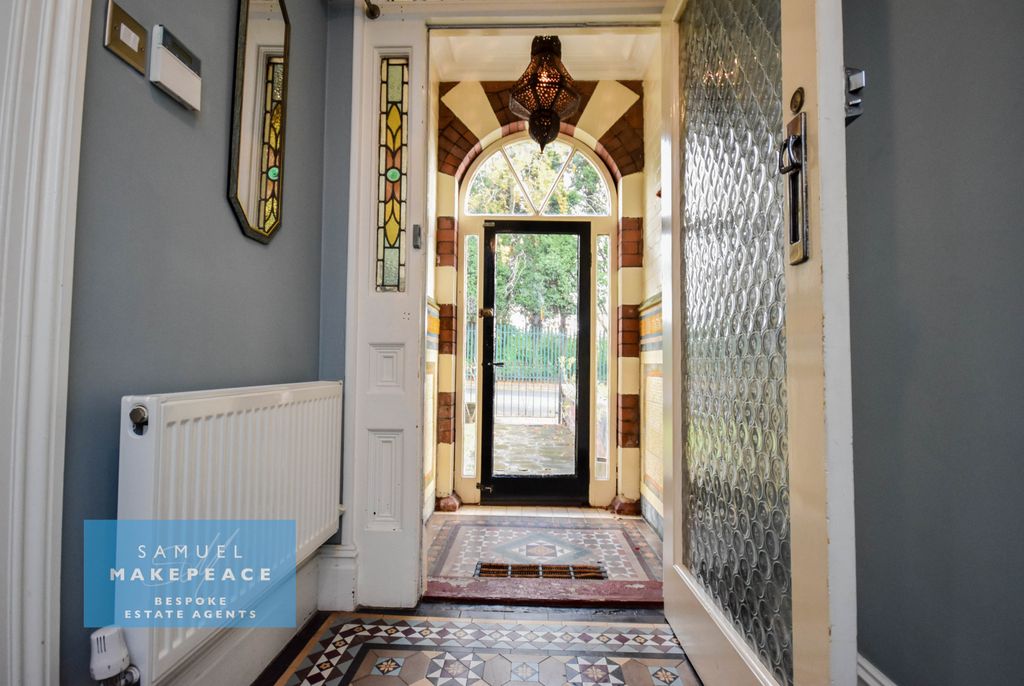 Property photo 2 of 30 Gallery