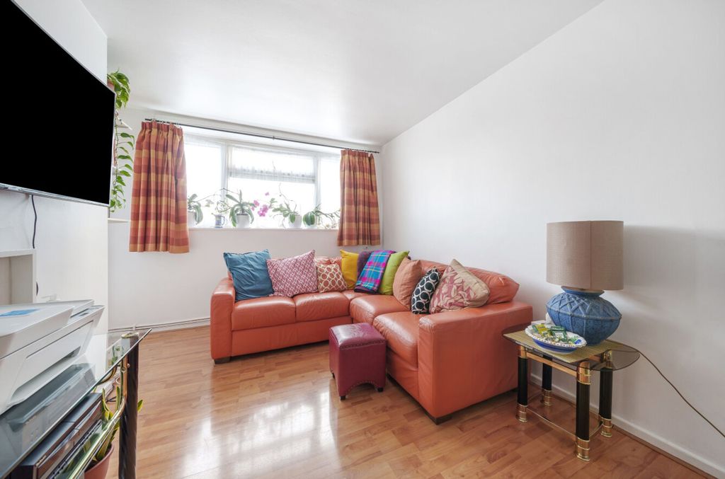 Property photo 1 of 11