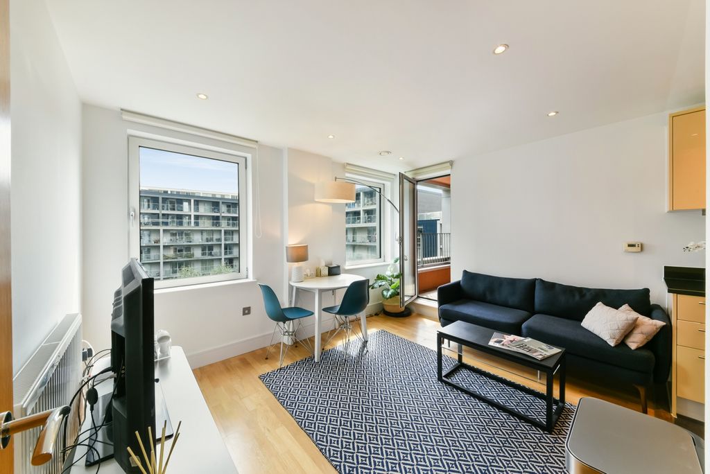 Property photo 1 of 10 Living Area