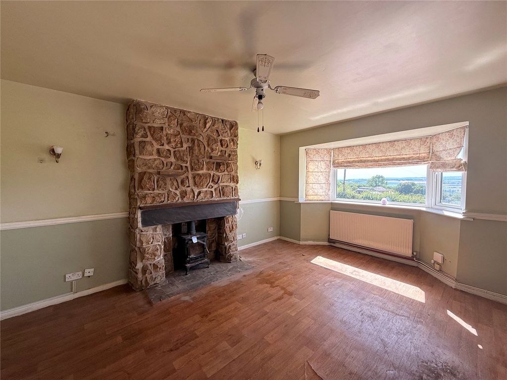 Property photo 3 of 24 Picture No. 07