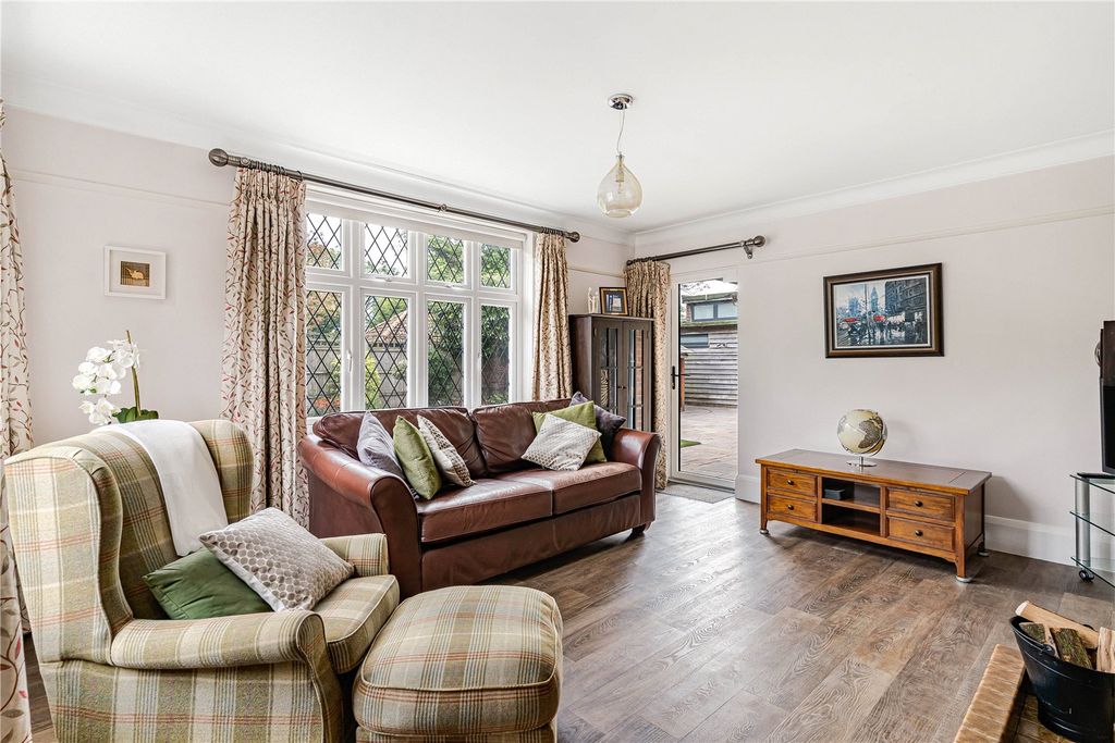 Additional image 4 of 5 bed detached house for saleBoston Gardens, Brentford TW8