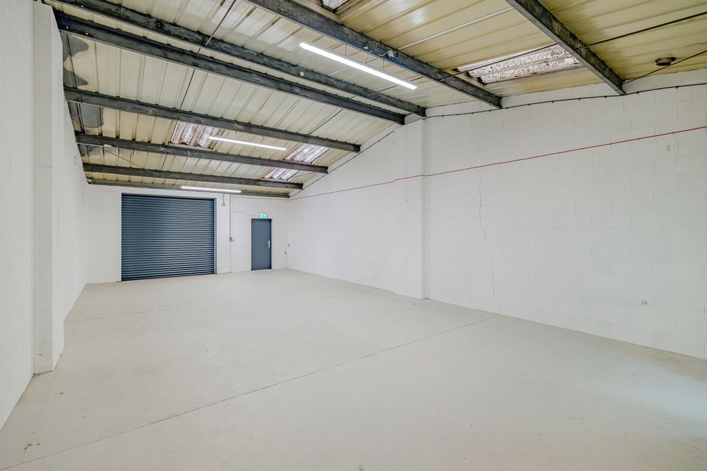 Property photo 3 of 7 8670738-Stills-Interior04(1)-800