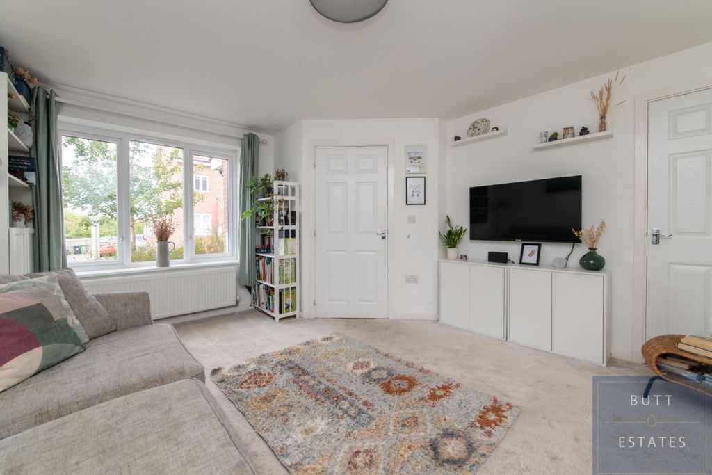 Property photo 3 of 14