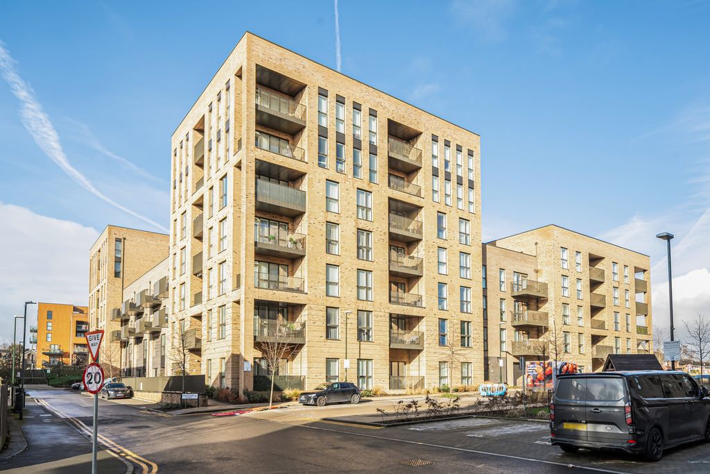 Property photo 1 of 12 External