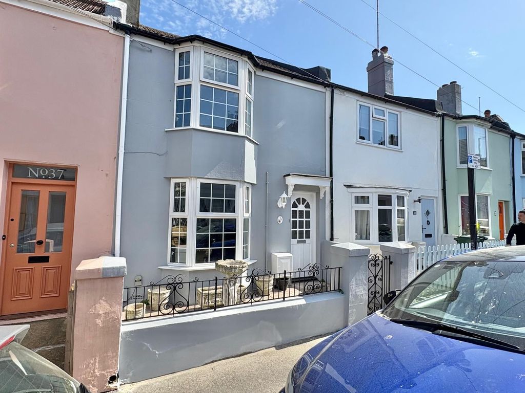 Property photo 1 of 16