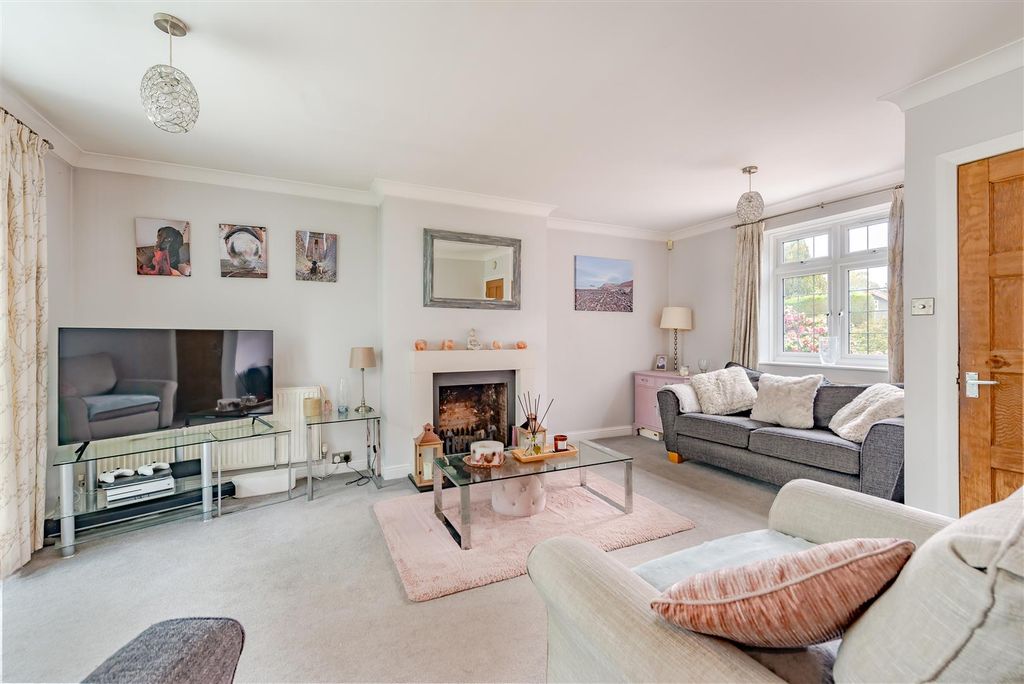 Property photo 3 of 22 Leywood 18.Jpg