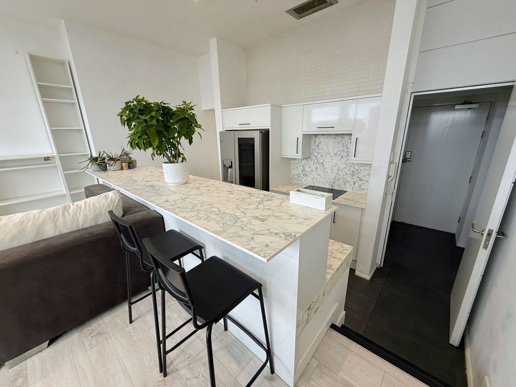 Property photo 1 of 29
