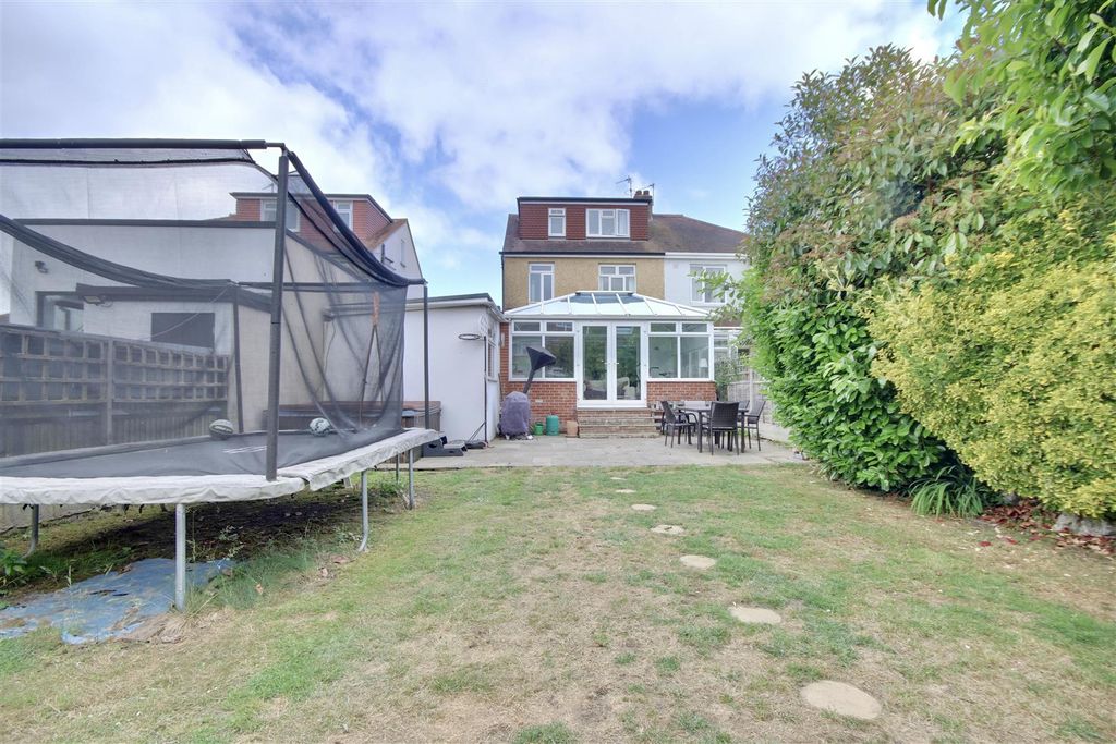 Property photo 2 of 24 4Eccfd7D-3E77-4F90-B591-Ff624F6F779A_1_201_A.Jpeg