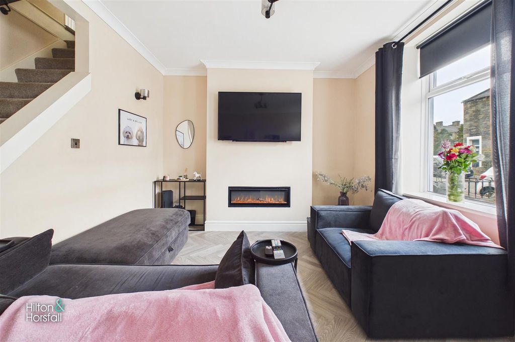 Property photo 3 of 13 Lower Park Street