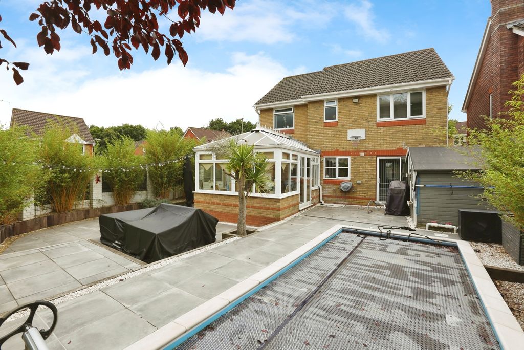 Property photo 3 of 19 Photo