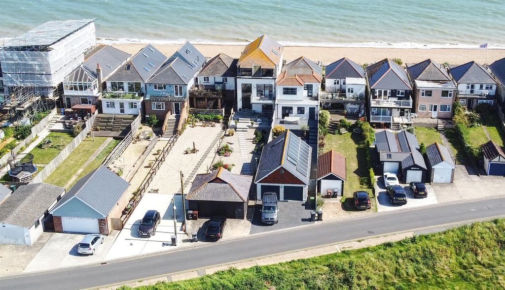 Coast Road, Pevensey Bay, Pevensey BN24, 4 bed detached house for sale ...