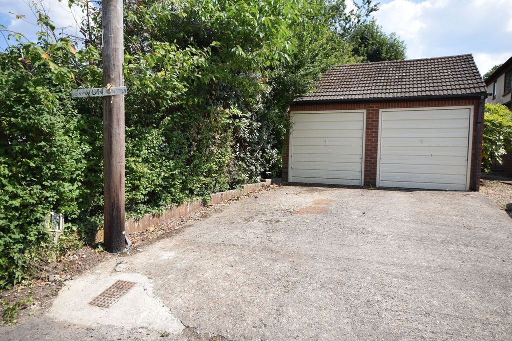 Property photo 2 of 11