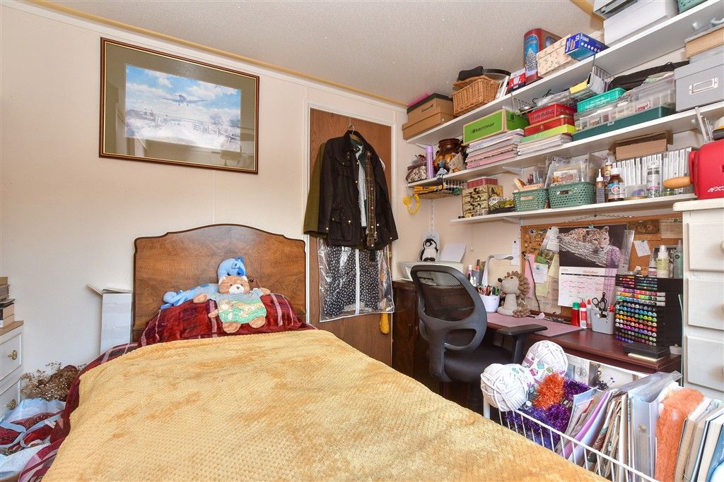 Property photo 3 of 11 Bedroom 2