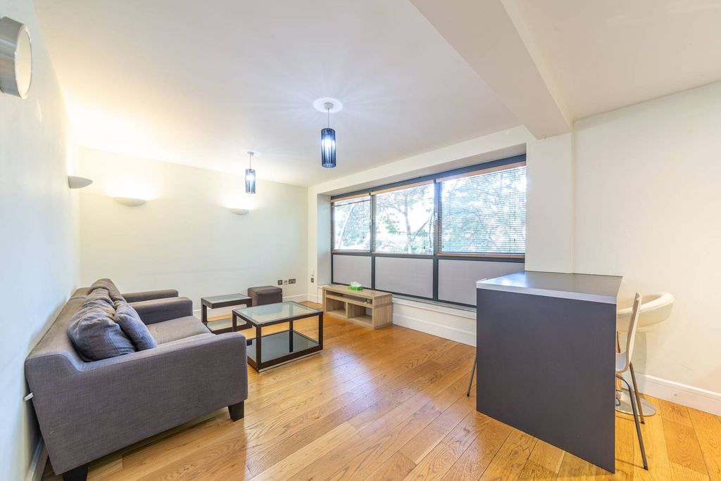 Property photo 2 of 4