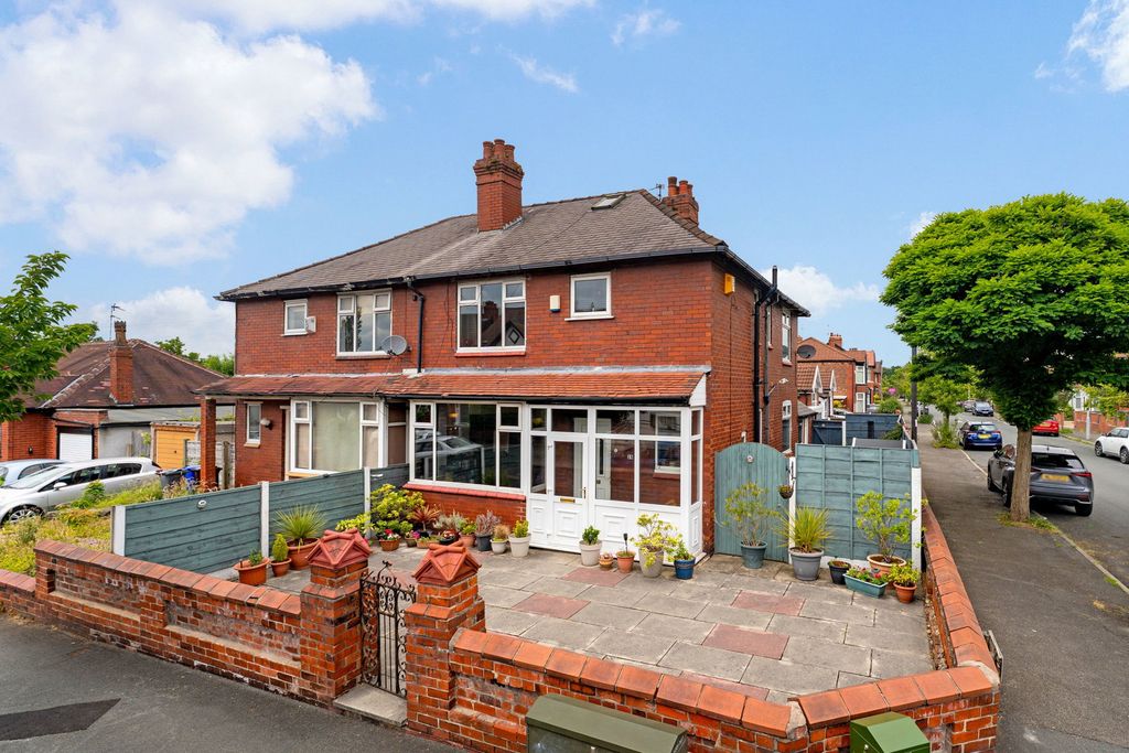 Property photo 1 of 39