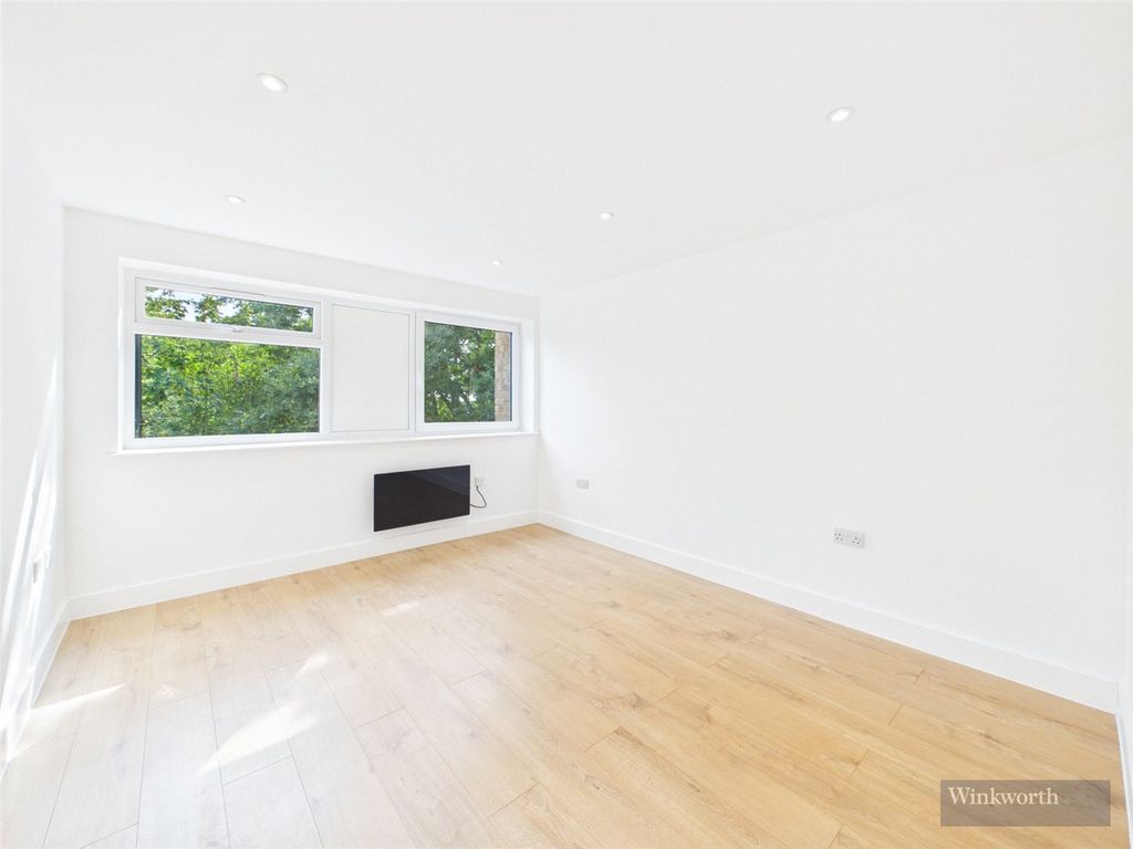 Property photo 2 of 6 Picture No. 06