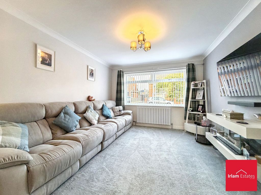 Property photo 2 of 32