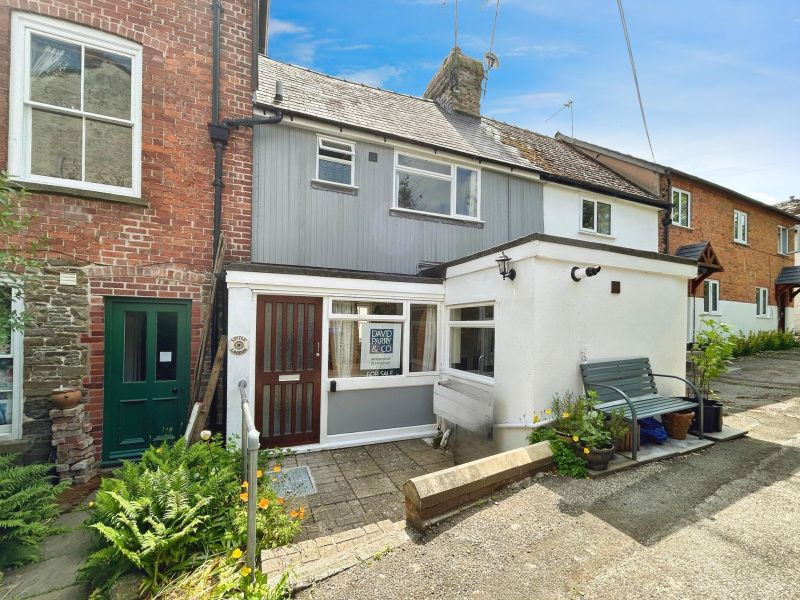 Property photo 1 of 9 Grade II Listed Terraced Cottage