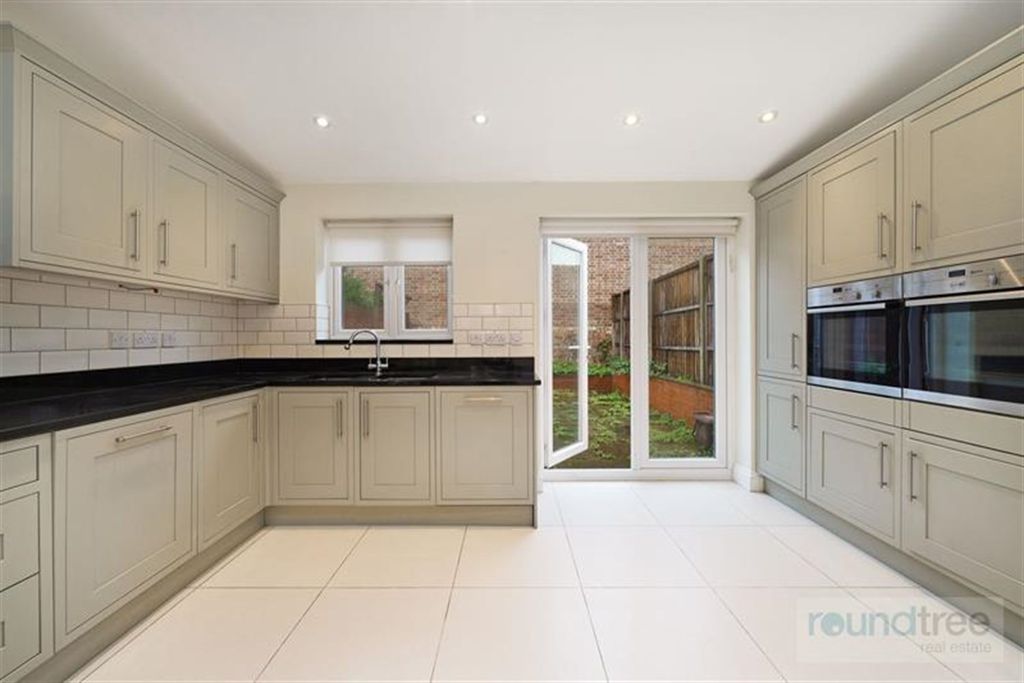 Property photo 1 of 12 (Main)