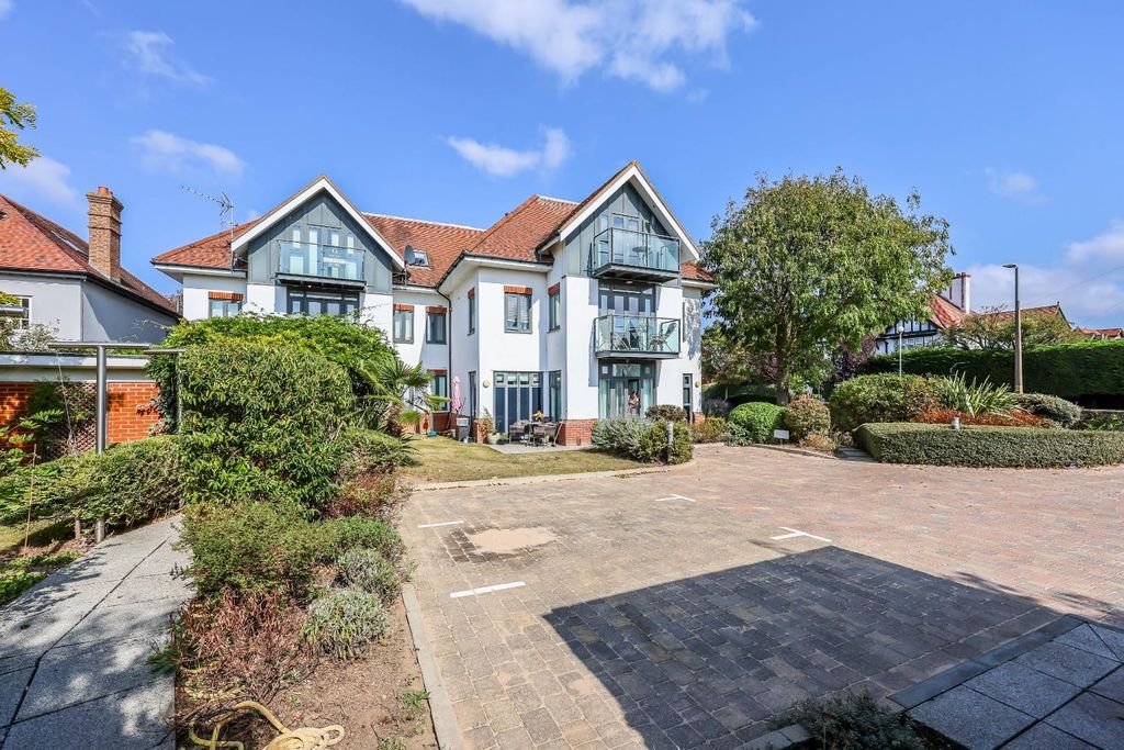 Property photo 2 of 22