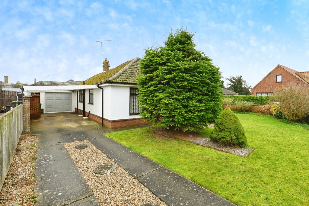 Property photo 2 of 17