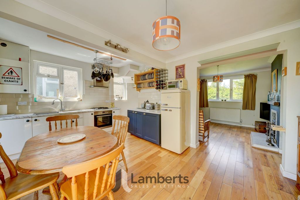 Property photo 3 of 26 Kitchen/Diner