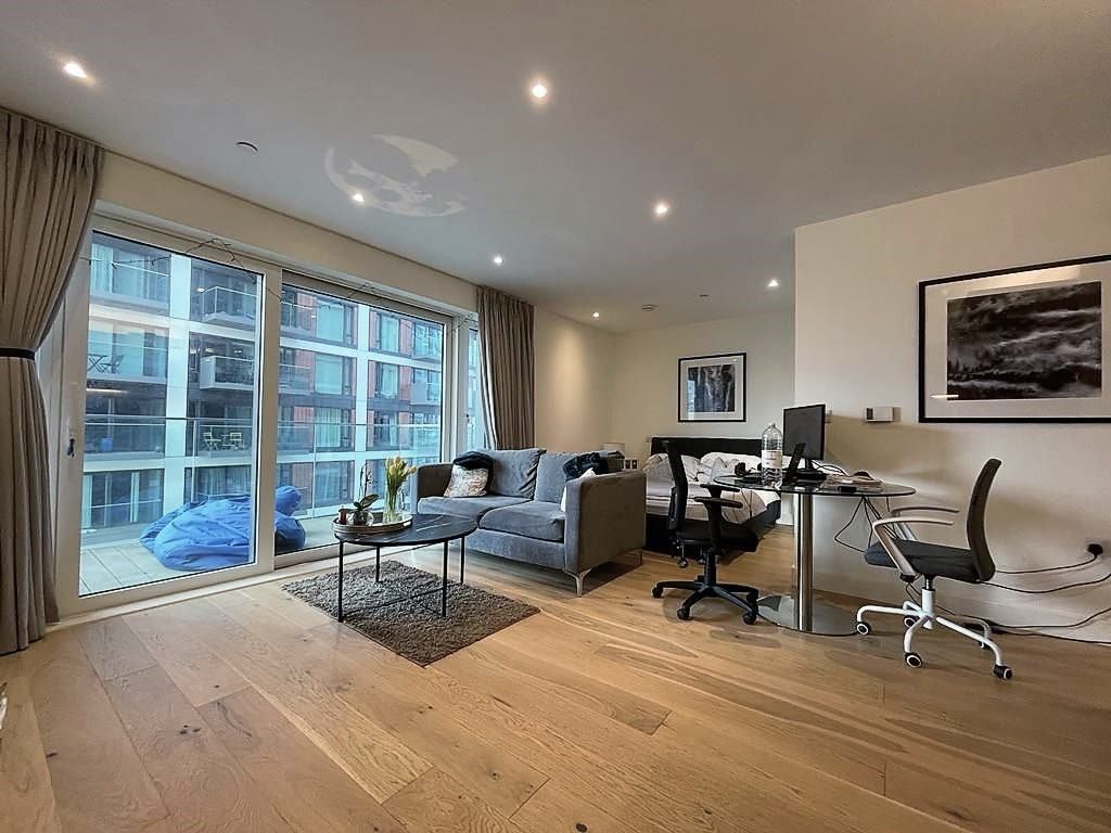 Property photo 1 of 9 Studio Apartment To Rent