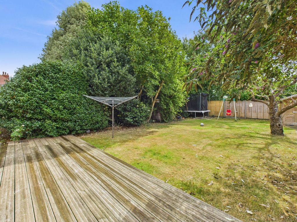 Property photo 2 of 27
