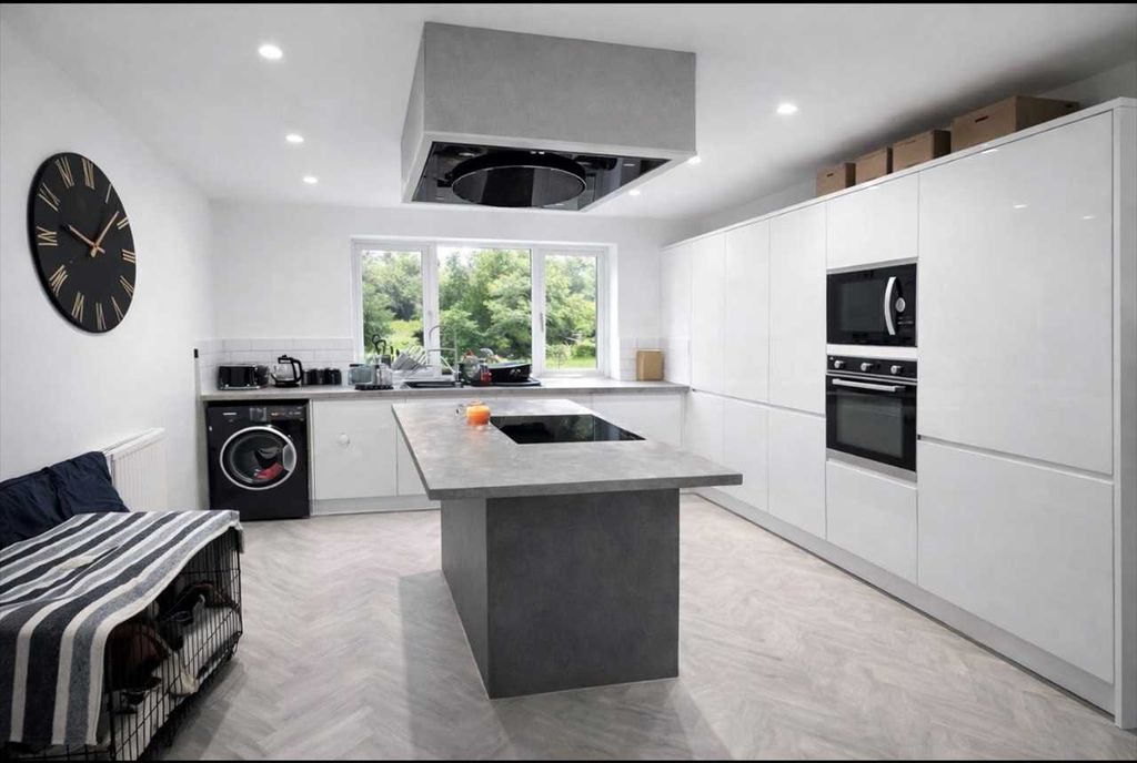 Property photo 1 of 13 Main Picture