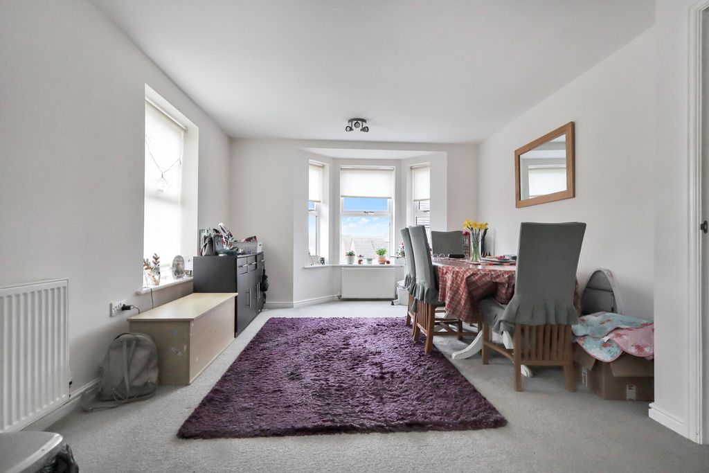 Property photo 2 of 7 Living Room