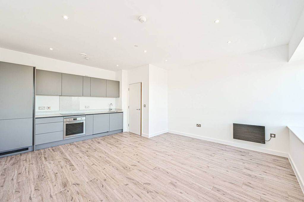 Property photo 2 of 6