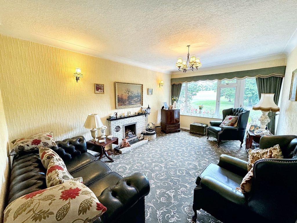 Property photo 3 of 26
