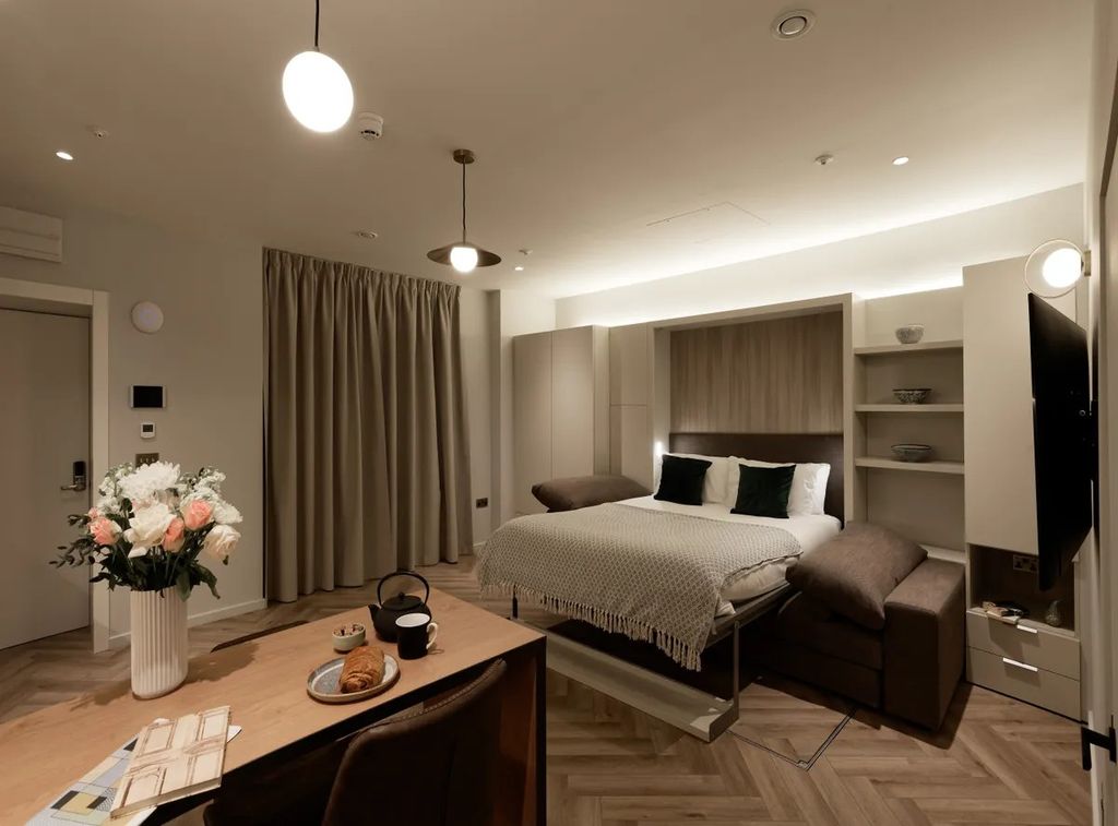 Property photo 1 of 6