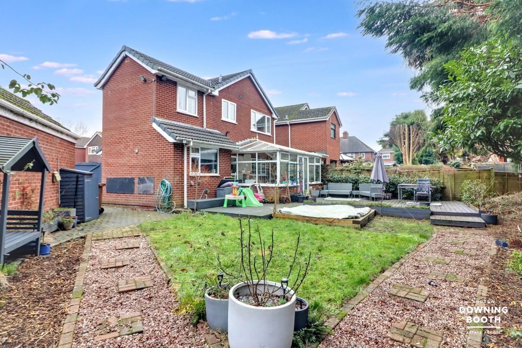 Property photo 2 of 24