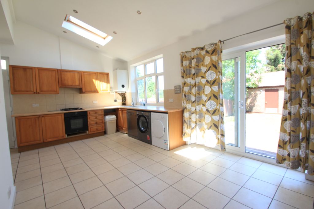 Property photo 3 of 14 Kitchen
