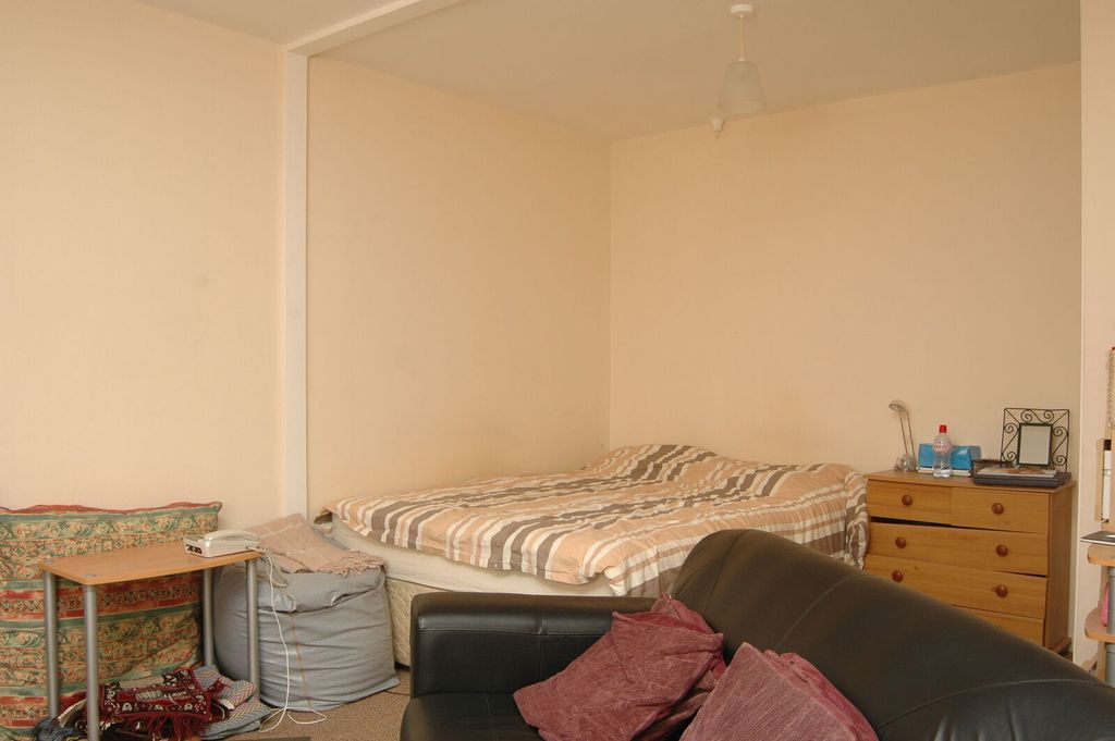 Property photo 3 of 3