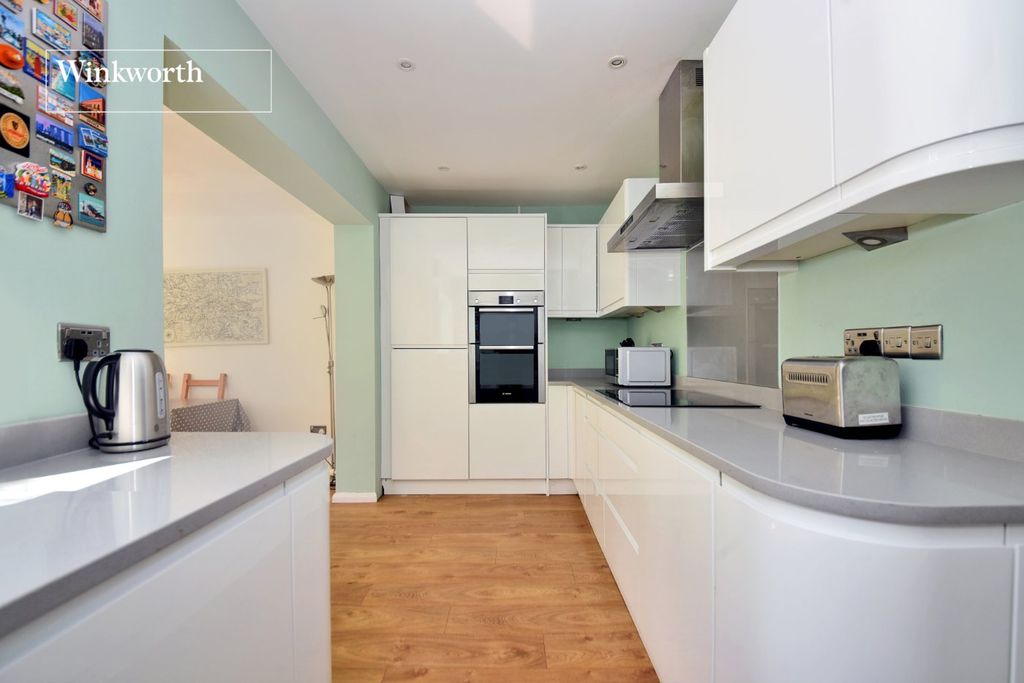 Property photo 2 of 13 Picture No. 16