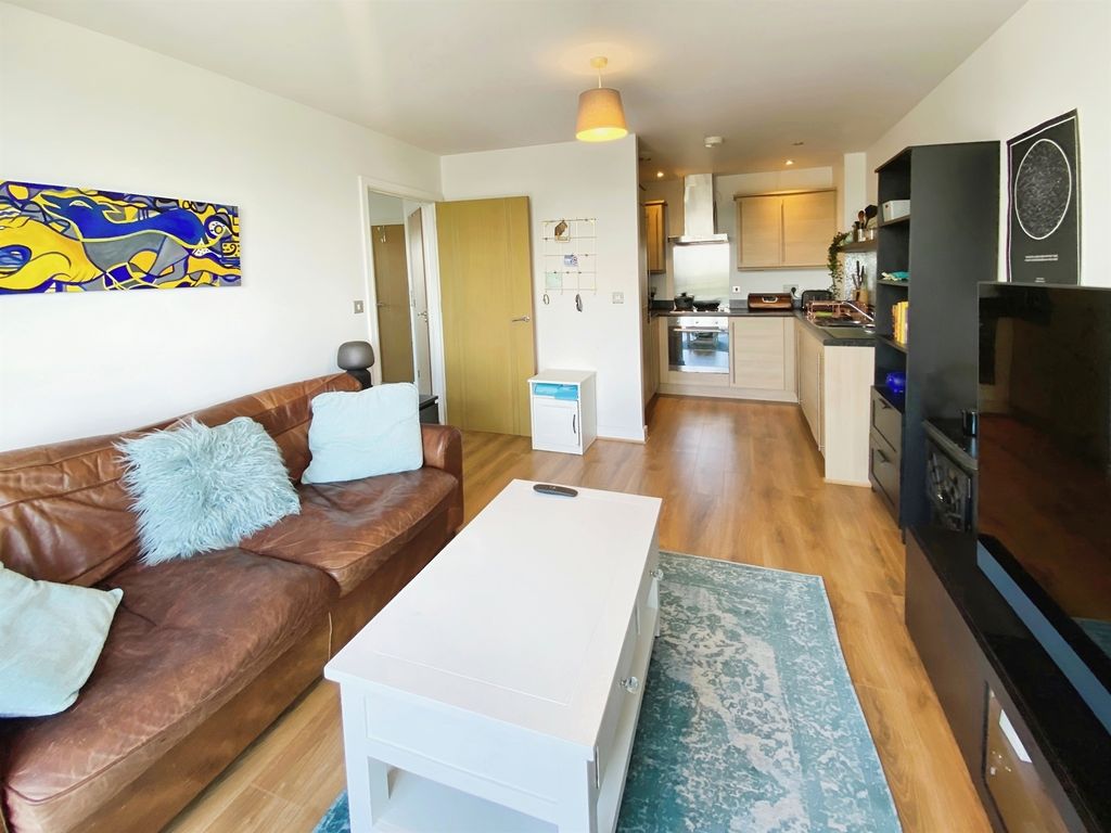 Property photo 3 of 15
