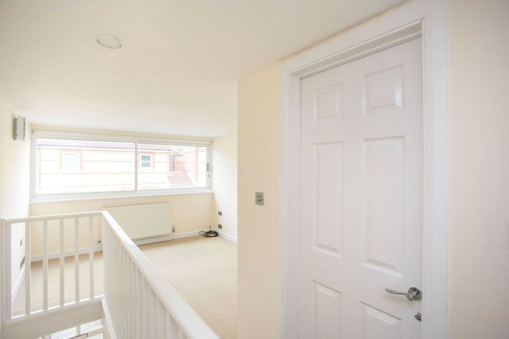 Property photo 3 of 6 Picture No. 06