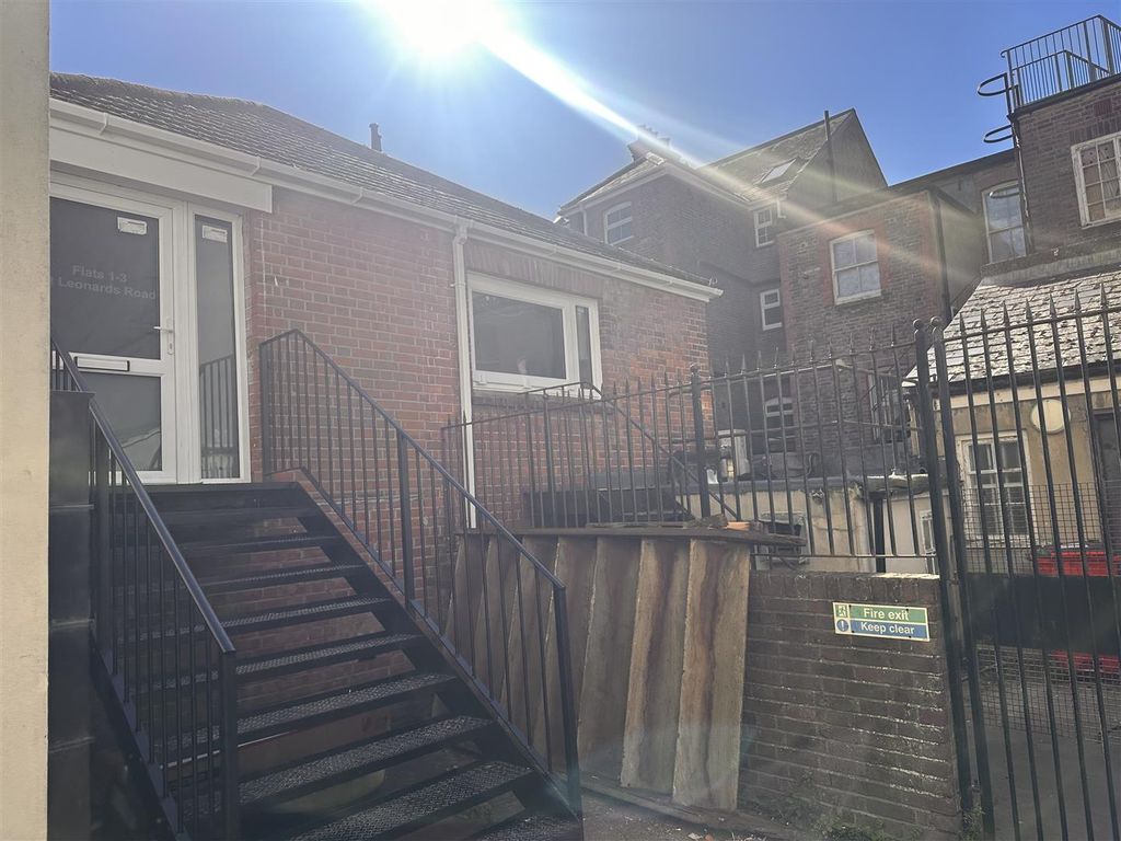 Property photo 1 of 7 Front St Leonards Rd.Jpeg