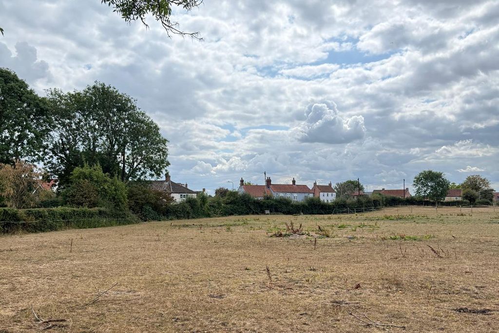 Property photo 1 of 3 Paddock At Fiskerton, Chapel Road ,Lincoln Ln3 4Es