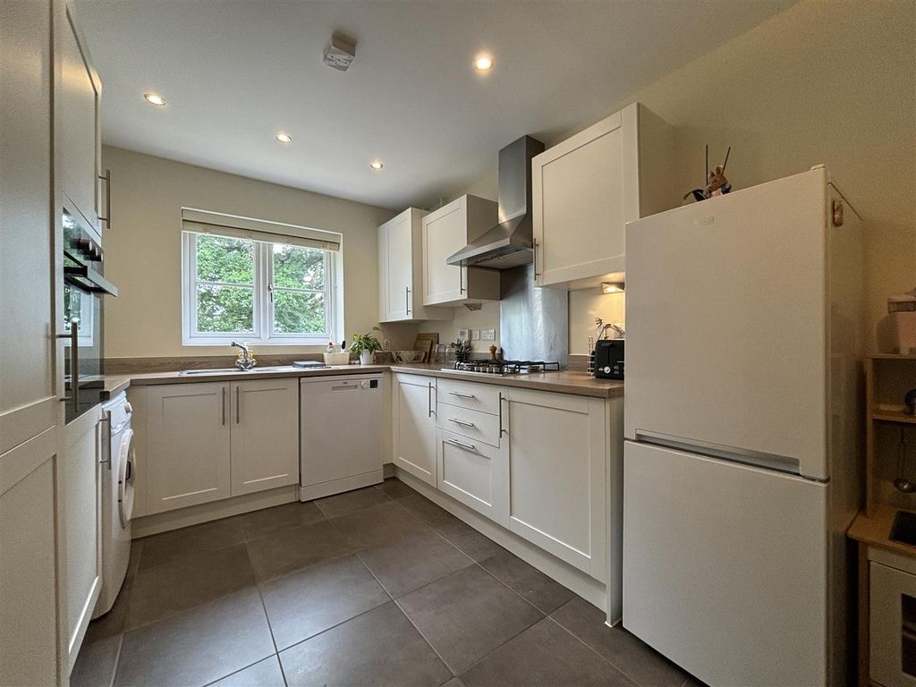Property photo 2 of 13 Kitchen