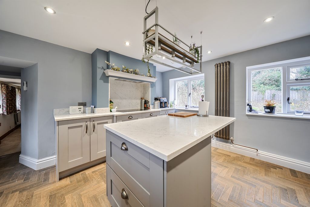 Property photo 3 of 23