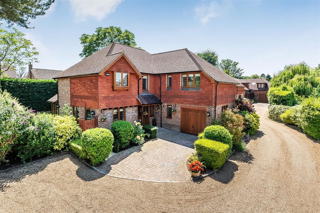 Property photo 1 of 44 3-Willow-Walk-54.Jpg
