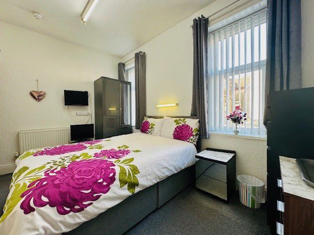 Property photo 2 of 62