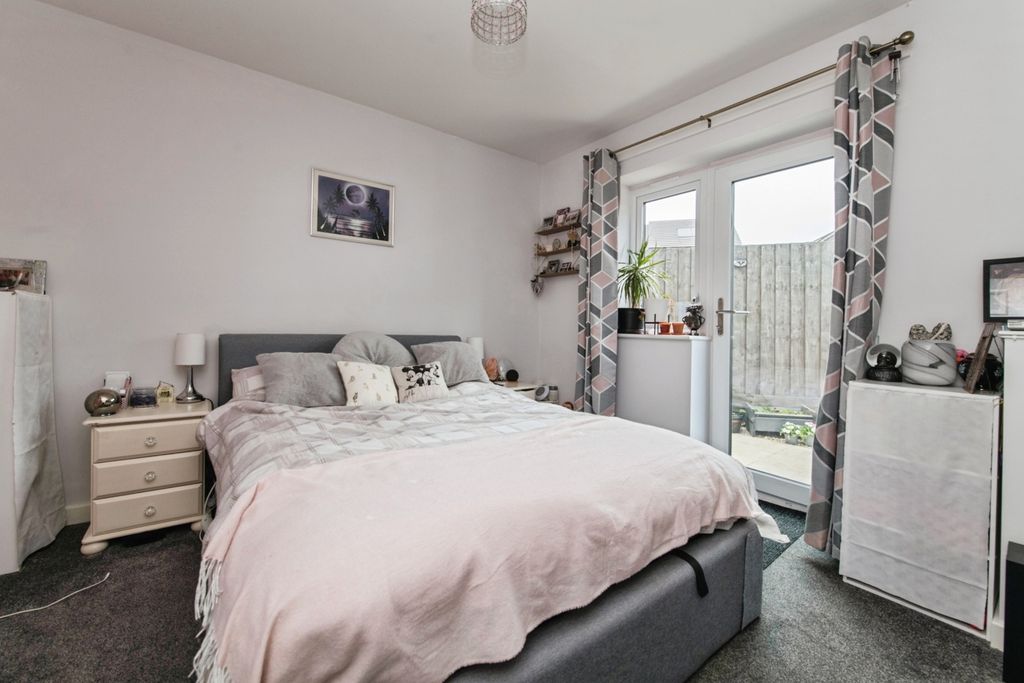 Property photo 3 of 13 Pbox-Img.Jpg