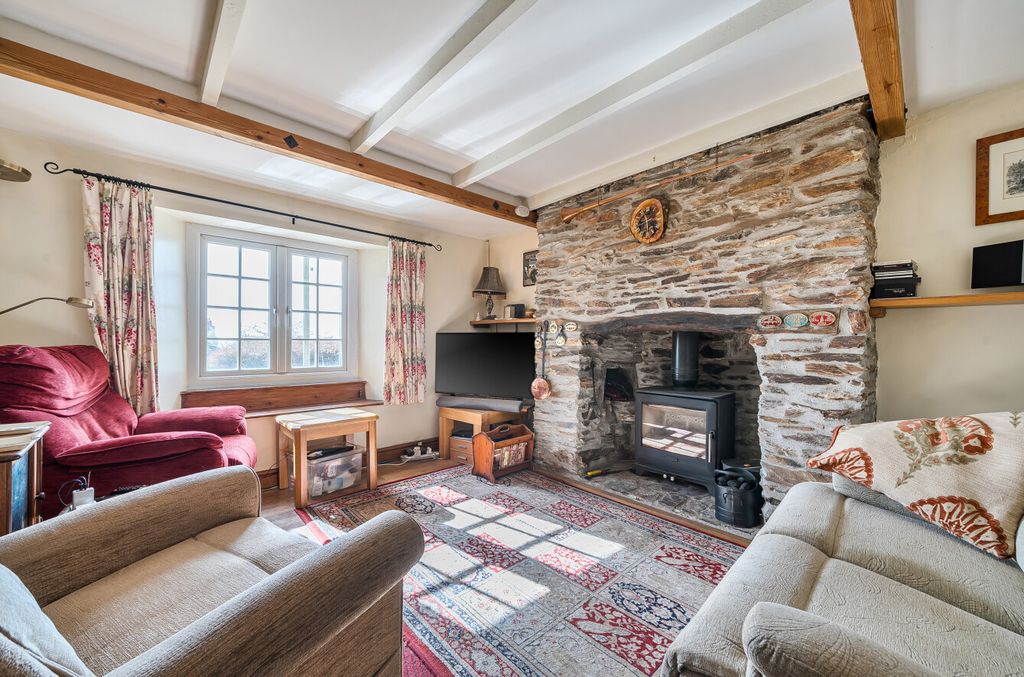 Property photo 2 of 17 1426191-8-69B16Fd...