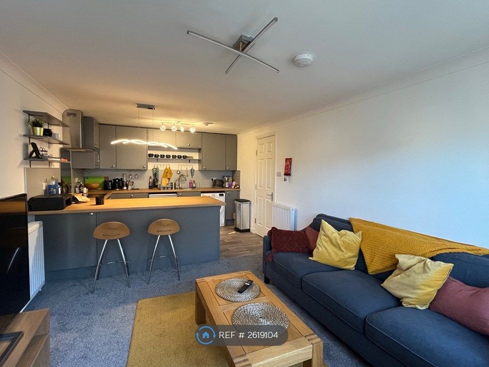 Property photo 2 of 15 Kitchen / Living Room