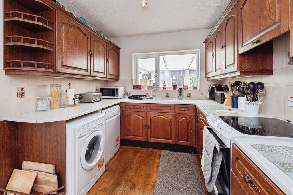Property photo 2 of 16